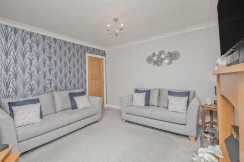 Living Room:
