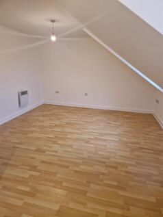 Living room &amp; Dining Area: