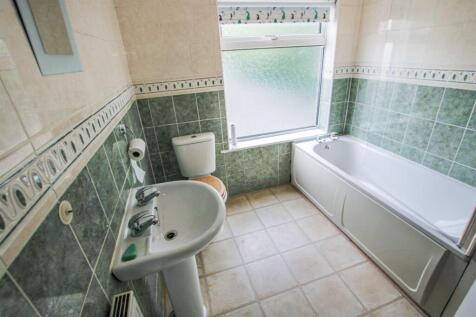 Bathroom / WC: