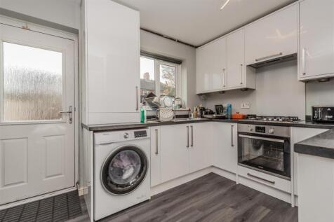 Fitted Dining Kitchen: