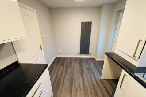 Fitted Dining Kitchen: