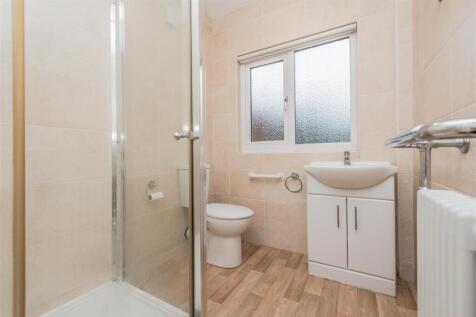 Shower Room / WC: