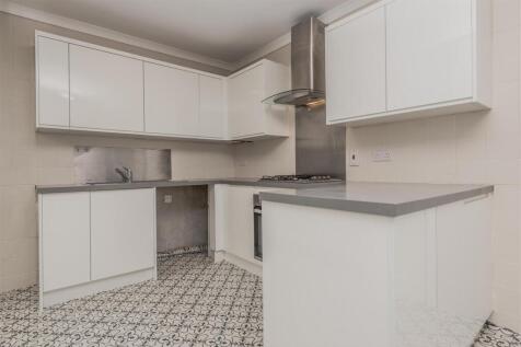 Fitted Dining Kitchen: