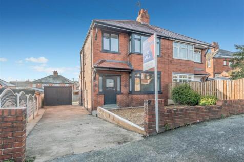 Drive / Detached Garage :