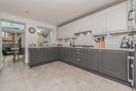 Fitted Breakfast Kitchen: