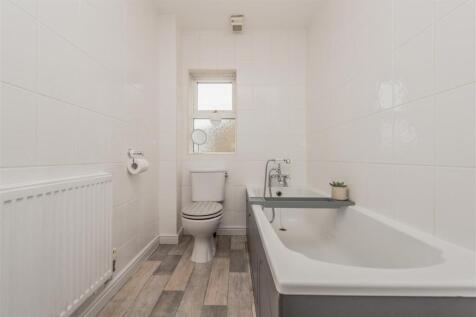 Family Bathroom / WC: