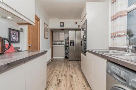 Fitted Dining Kitchen: