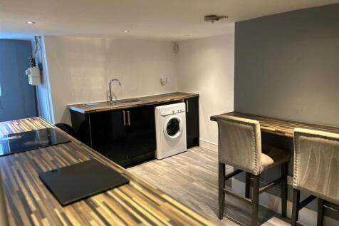 Fitted Breakfast Kitchen: