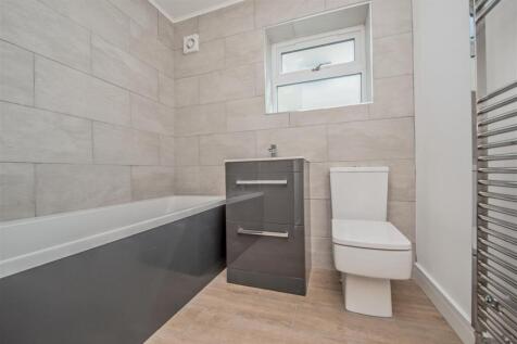 Bathroom / WC: