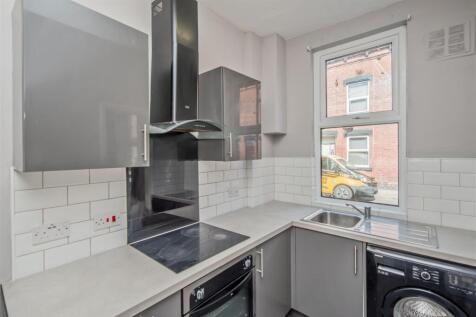 Fitted Kitchen: