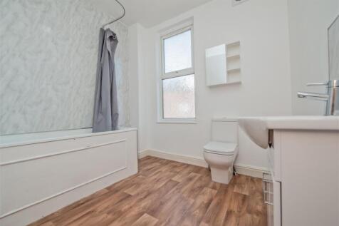 Bathroom / WC: