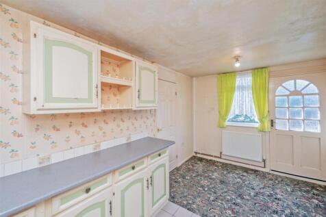 Fitted Dining Kitchen: