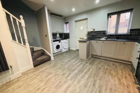 Fitted Dining Kitchen: