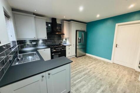 Fitted Dining Kitchen: