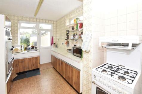 Kitchen copy.jpg