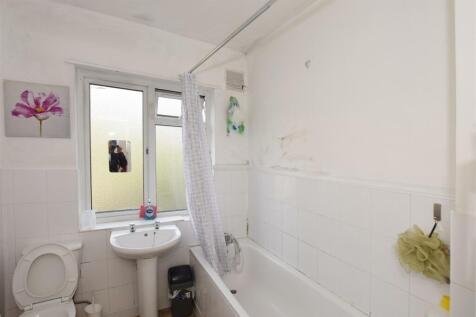Bathroom copy.jpg