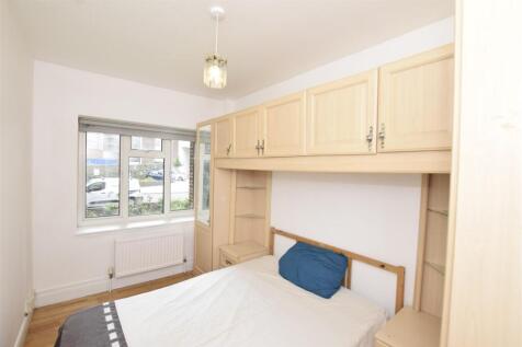 Bedroom 2.JPG