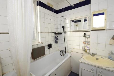 Bathroom.jpg
