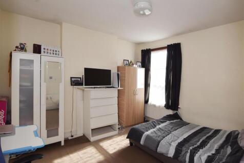 Bedroom 2.jpg