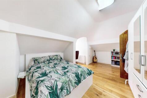 Bedrooom...jpg