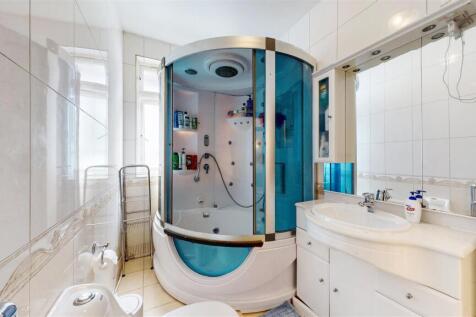 Shower room.jpg