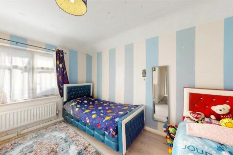 Bedroom 2.jpg