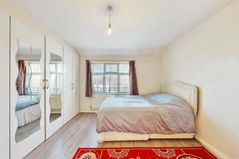 Bedroom 4.jpg