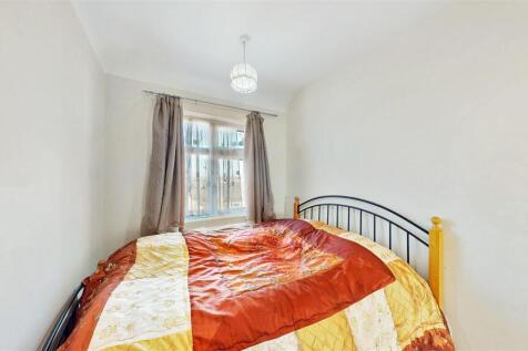 Bedroom 5.jpg
