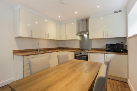 Flat 10, 25 Brook Avenue - dbqDOHWBBEGLA2I4sp2m.jp