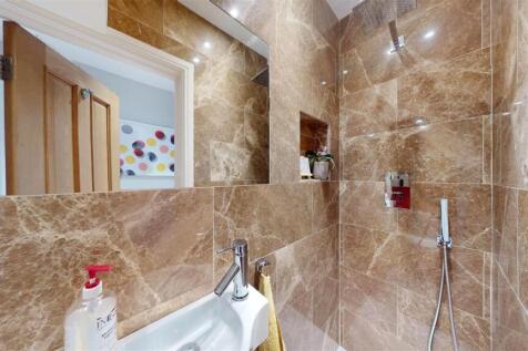 Shower room.jpg