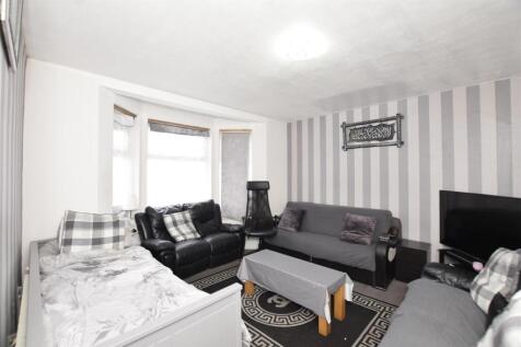 Recep 1- Bedroom 4 copy.jpg