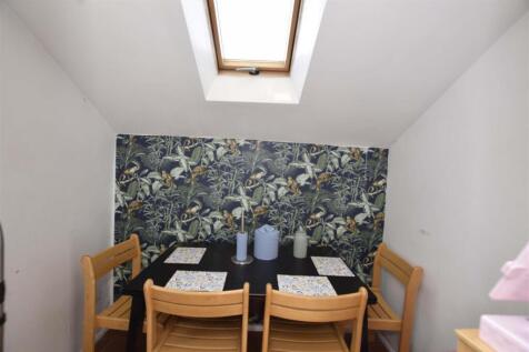 Dining area.jpg