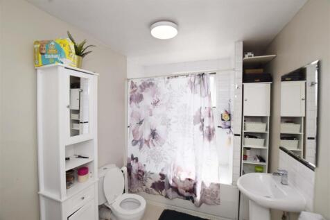 Bathroom.jpg