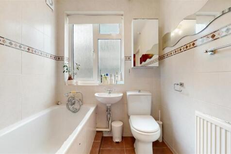 Bathroom.jpg