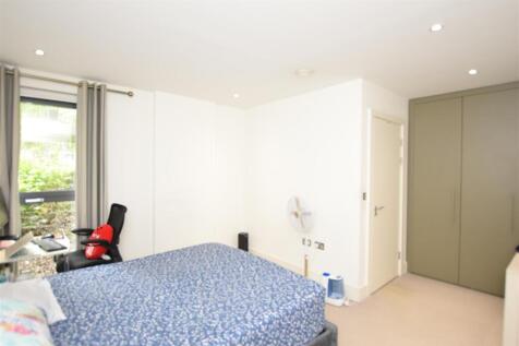 Bedroom 1.JPG