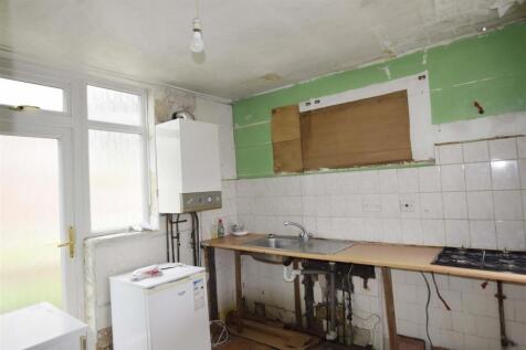 Kitchen copy.jpg