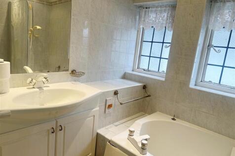 Bathroom. copy.jpg
