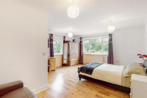 Bedroom 1..jpg