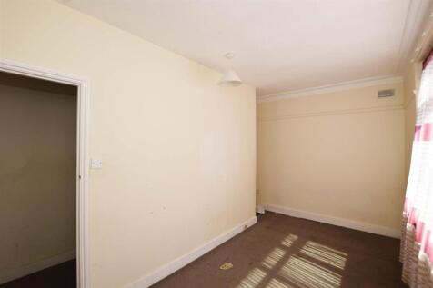 Bedroom 1 copy.jpg