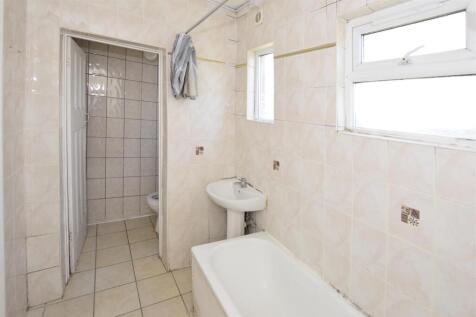 Bathroom copy.jpg