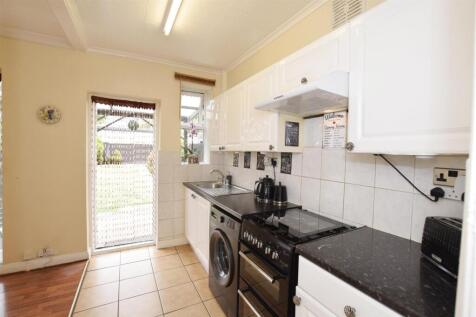 Kitchen copy.jpg