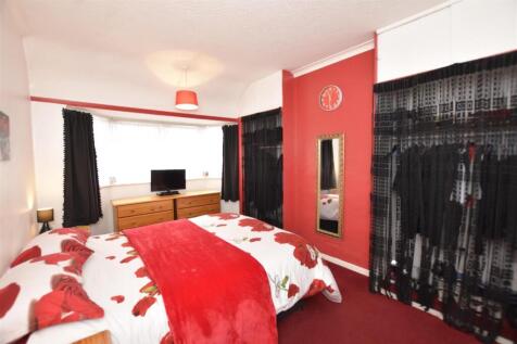 Bedroom 1 copy.jpg