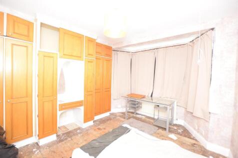 Bedroom copy.jpg