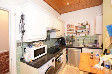 Kitchen copy.jpg