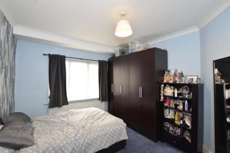 Bedroom 1 copy.jpg