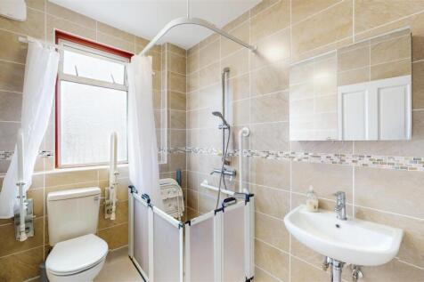 Shower room.jpg