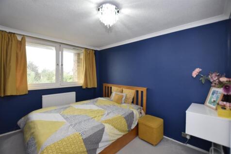 Bedroom 1 copy.jpg