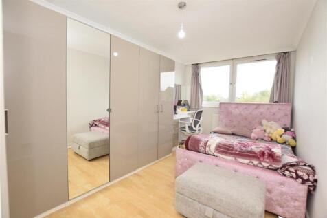 Bedroom 2 copy.jpg