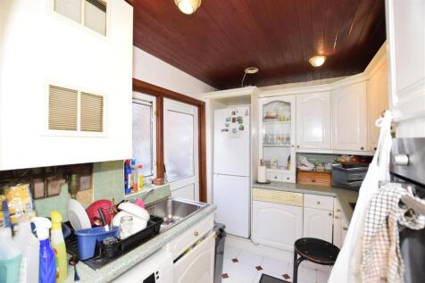 Kitchen copy.jpg