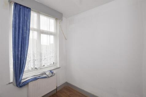 Bedroom 3.jpg